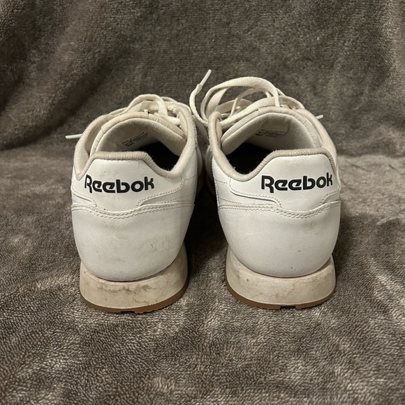 Reebok Classic Leather Shoes - Picture 2 of 5